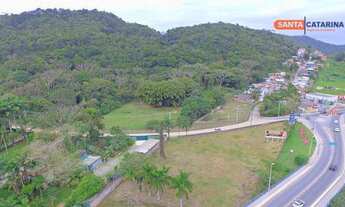 Imagem 4: Amplo terreno no barranco (divisa Balneário Camboriú/SC