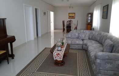 Imagem 2: Casa de condomínio sobrado para venda tem 392 metros quadrados com 3 quartos