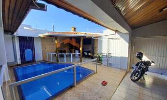 Imagem: Casa com 3 Dormitórios sendo dois suíte