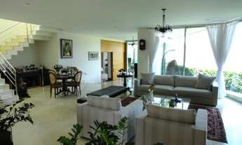 Imagem 2: Casa para venda tem 640 metros quadrados com 4 quartos