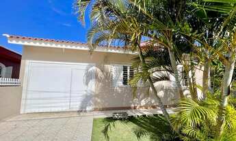 Imagem 3: Casa para venda tem 100 metros quadrados com 3 quartos em Cabeúudas - Laguna - SC