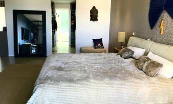 Imagem 3: Casa de condomínio para venda com 538 metros quadrados com 4 quartos