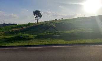 Imagem 3: Lindo terreno com topografia plana , em um condomínio de altíssimo padrão, com lindas repr
