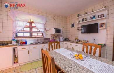 Imagem 2: Casa com 04 dormitórios no Bairro Aririú - R$690.000,00