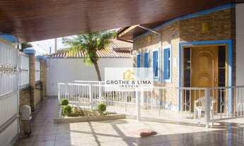 Imagem: Casa com 4 dormitórios à venda, 272 m²