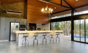 Imagem 2: Belíssima casa em Condomínio Fechado, com Lago Particular, 7.500m