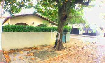 Imagem 2: Oportunidade: Casa de esquina em localização privilegiada da Praia da Costa