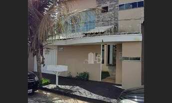 Imagem 3: Casa com 4 quartos sendo 1 suíte à venda, 310 m² por R$ 950.000 - Jardim Veneza - Uberlând