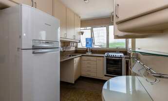 Imagem 5: Pinheiros- R. Padre Carvalho- 3 Dorms (1 Suíte)- 2 Vagas- Metrô- IMPECÁVEL