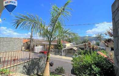 Imagem 3: Casa estilo Chalé com 3 dormitórios à venda, 245 m² por R$ 680.000 - Jardim Cascatinha - P