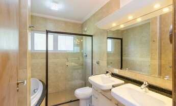 Imagem 3: Sobrado para venda possui 311 metros quadrados com 4 quartos em Jardim Regina - São Paulo