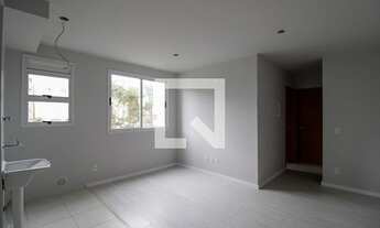 Imagem 2: Apartamento para Aluguel - Olaria, 2 Quartos, 47 m2