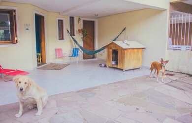 Imagem 2: PORTO ALEGRE - Casa Padrão - Hípica