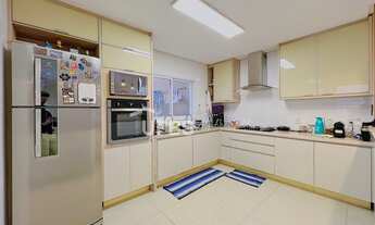 Imagem 6: Casa de condomínio sobrado para venda tem 206 metros quadrados com 4 quartos