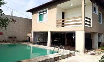 Imagem 2: Térrea para venda possui 320 metros quadrados com 4 quartos em Praia do Futuro I - Fortale