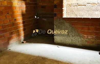 Imagem 5: DE QUEIROZ. Casa Com Terreno Amplo Para Mais Construções Com Valor Acessível!