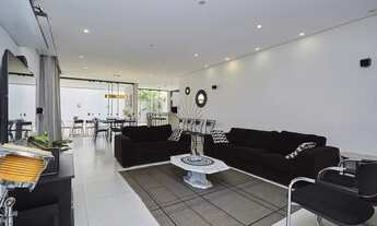 Imagem 7: Linda casa de 314,74 m² privativos em um terreno de 450 m². 3 dormitórios, sendo 1 suíte m