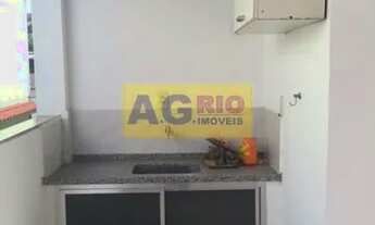 Imagem 7: Casa de rua-LOCAÇÃO-Praça Seca-Rio de Janeiro-RJ