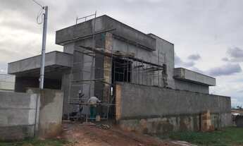 Imagem 7: Casa Térrea a venda com 4/4 sendo 2 suítes no condomínio Jardim Veneza