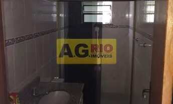 Imagem 6: Casa de rua-LOCAÇÃO-Praça Seca-Rio de Janeiro-RJ