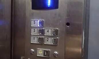 Imagem 2: Apartamento dois quartos com armários embutidos condomínio sentido estrada do Campinho/CG