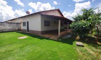 Imagem: Casa com 2 quartos, suíte, varanda em L