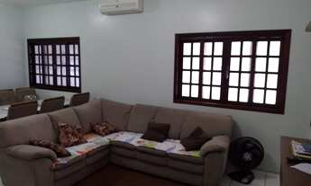 Imagem 7: Casa para venda possui 150 metros quadrados com 4 quartos em Vila Santos - Caçapava - SP