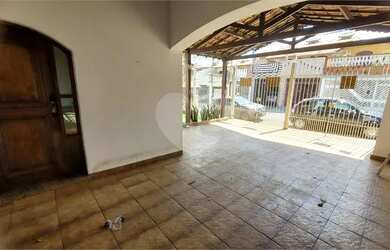 Imagem 2: Casa térrea com 03 dormitórios, 1 suite, quintal, edicula- Bairro Interlagos