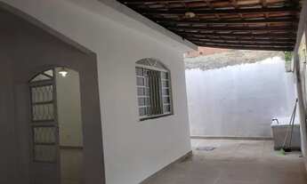 Imagem 5: Casa com 2 quartos, sala, cozinha ampla, banheiro, área de serviço, terraço colonial