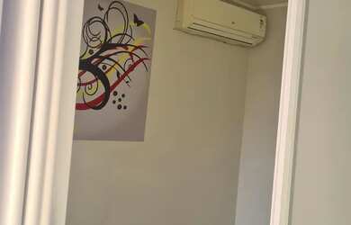 Imagem 2: Alugo sala Casa com 1 banheiro