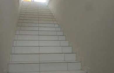 Imagem 3: Vende-se um excelente sobrando com galpão em baixo