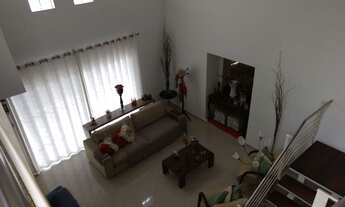 Imagem 4: Linda casa a venda na Vila Oliveira, 3 dormitórios sendo 2 suítes, quintal amplo, 310 M²