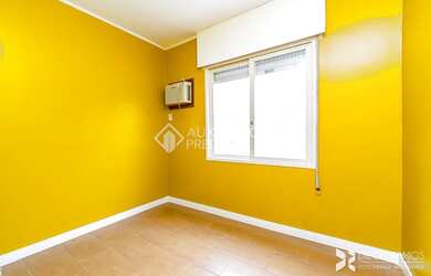 Imagem 7: PORTO ALEGRE - Casa Padrão - Ipanema