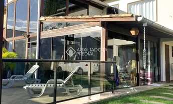 Imagem: Residência com 4 quartos, hidromassagem