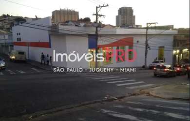 Imagem: Prédio comercial de esquina com renda