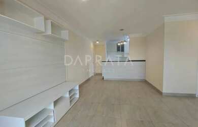 Imagem 2: Apartamento locação Jd Tupanci, 2 quartos, 2 vagas, sala ampliada