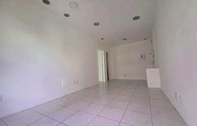 Imagem 3: Imóvel para venda tem 43 metros quadrados com 1 quarto em Copacabana - Rio de Janeiro - RJ