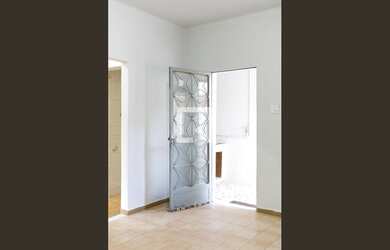 Imagem 5: Casa para Aluguel - Pilares, 1 Quarto, 44 m2