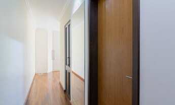 Imagem 5: Sobrado para venda possui 311 metros quadrados com 4 quartos em Jardim Regina - São Paulo