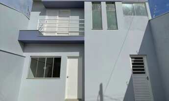 Imagem 2: Casa sobrado em Ótimo padrão - 03 dormitórios bairro São Luís - Piracicaba/SP