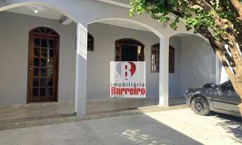 Imagem 2: A Casa ideal para você sua família morar com tranquilidade e segurança. Toda reformada, ót