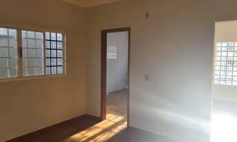 Imagem 6: Casa para aluguel possui 180 metros quadrados com 2 quartos em Monte Castelo - Campo Grand