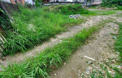 Imagem 5: Terreno plano à venda a poucos metros da Praia da Enseada com 1.639 m² de área de terreno