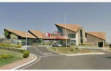 Imagem 2: Venda Casa em Condomínio, Térrea, 04 Dormitórios, sendo 01 Suíte Master, com 01 Closet , 0