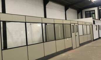 Imagem 3: Galpão/Depósito/Armazém para venda possui 290 metros quadrados