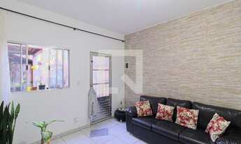 Imagem 2: Casa para Aluguel - Helena Maria, 2 Quartos, 70 m2