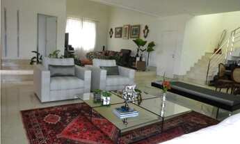 Imagem 3: Casa para venda tem 640 metros quadrados com 4 quartos