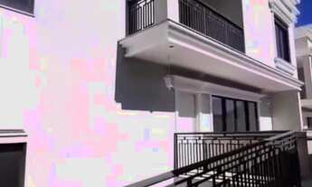 Imagem: SOBRADO NOVO NO MERCÊS COM 3 VAGAS