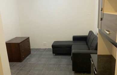 Imagem 6: Excelente Imóvel Amplo com 3 Casas à Venda na Região Vila Polopoli