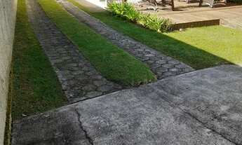 Imagem: Duas casas em um terreno